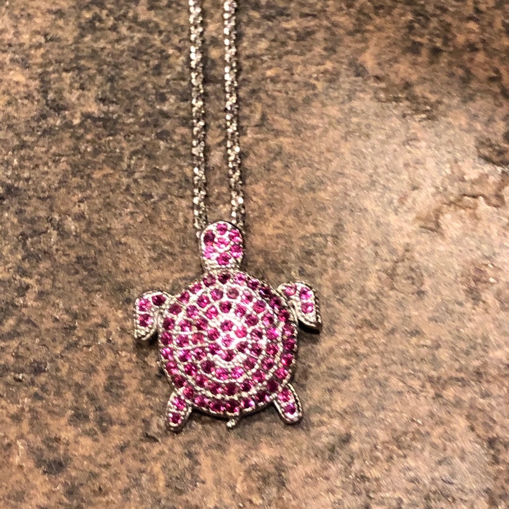 Pave RUBY Turtle necklace - Picture 6 of 6
